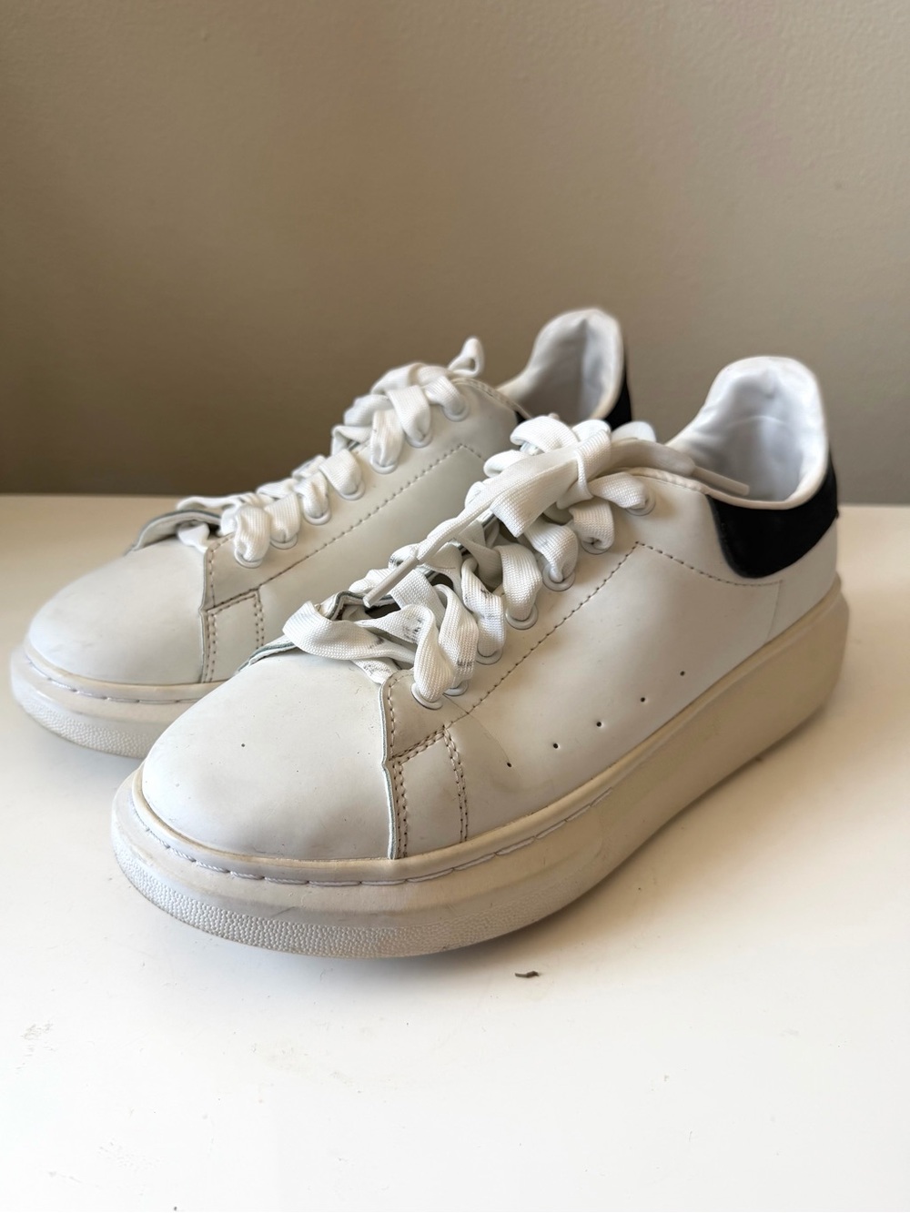 ALEXANDER MCQUEEN Oversized Sneakers White Black Leather Size 42 Platform Shoes